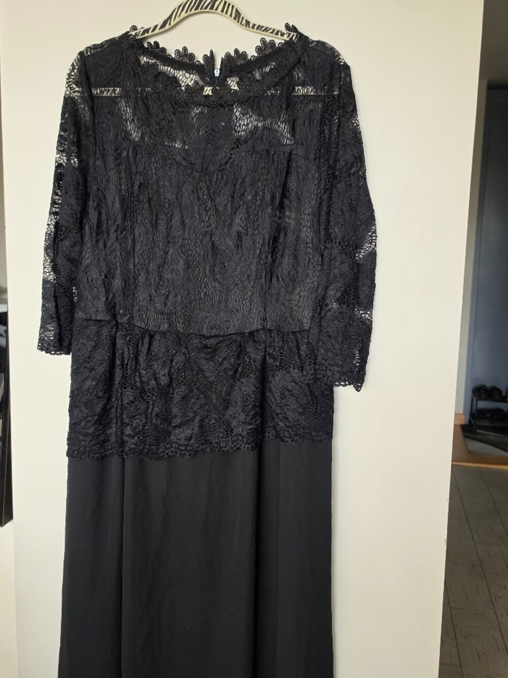Kiyonna Astoria Lace Gown in black (onyx). Size 18-20